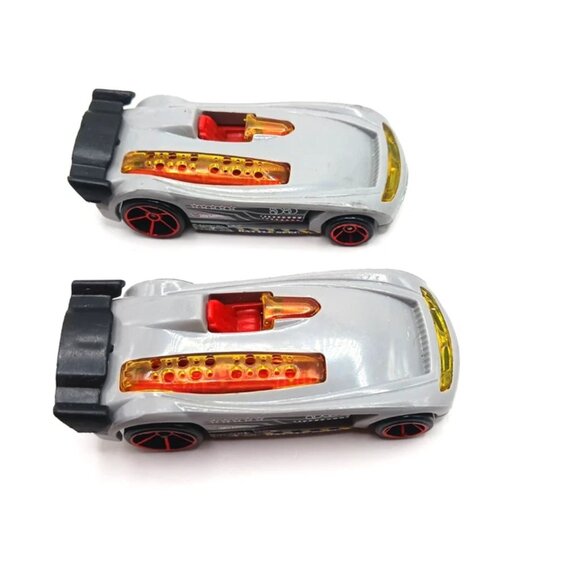 2011 Hot Wheels Battle Spec #55 Gray 1:64 Diecast Lot Of 2 - Picture 4 of 9